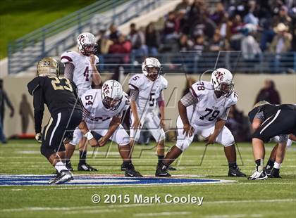 Thumbnail 3 in Cameron Yoe vs. McGregor (UIL 3A Bi-District) photogallery.