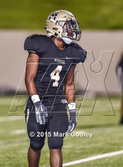 Thumbnail 3 in Cameron Yoe vs. McGregor (UIL 3A Bi-District) photogallery.