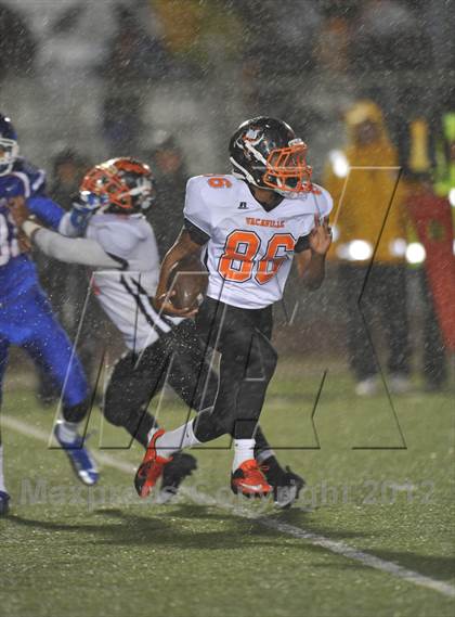 Thumbnail 1 in Vacaville vs. Folsom (CIF SJS Playoffs) photogallery.