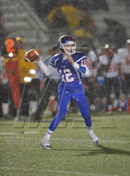 Thumbnail 1 in Vacaville vs. Folsom (CIF SJS Playoffs) photogallery.