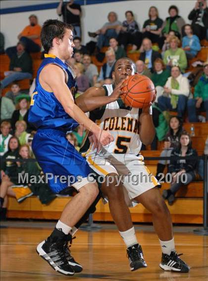 Thumbnail 1 in Chapel Field Christian vs. Coleman Catholic (Section 9 Class D Final) photogallery.