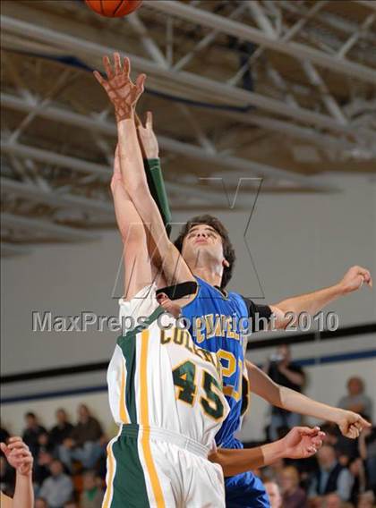 Thumbnail 2 in Chapel Field Christian vs. Coleman Catholic (Section 9 Class D Final) photogallery.