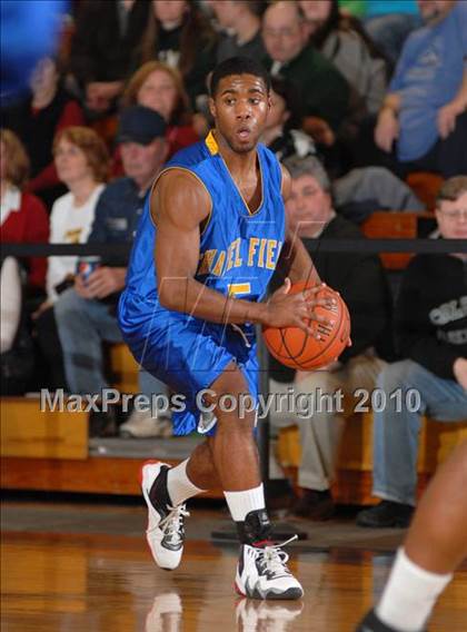 Thumbnail 2 in Chapel Field Christian vs. Coleman Catholic (Section 9 Class D Final) photogallery.