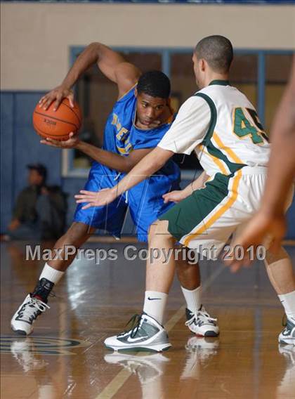 Thumbnail 1 in Chapel Field Christian vs. Coleman Catholic (Section 9 Class D Final) photogallery.