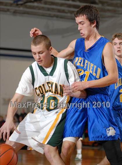 Thumbnail 2 in Chapel Field Christian vs. Coleman Catholic (Section 9 Class D Final) photogallery.