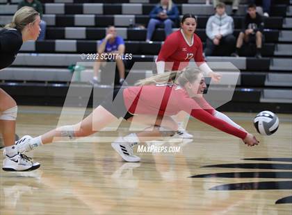 Thumbnail 1 in London vs Highland (OHSAA D2 District) photogallery.