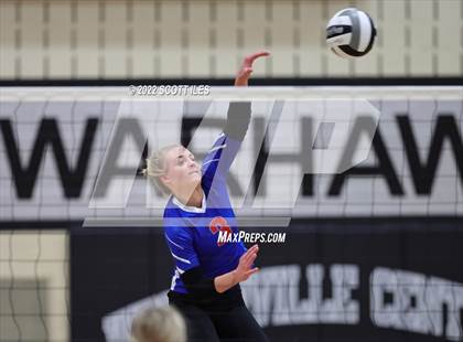 Thumbnail 2 in London vs Highland (OHSAA D2 District) photogallery.