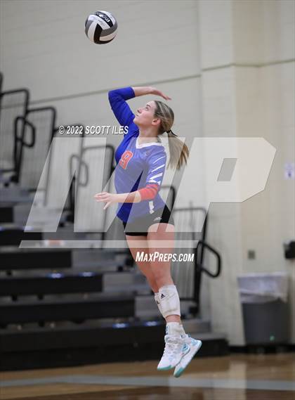 Thumbnail 1 in London vs Highland (OHSAA D2 District) photogallery.