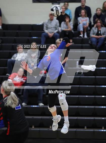 Thumbnail 2 in London vs Highland (OHSAA D2 District) photogallery.