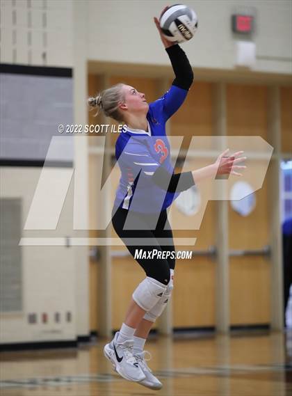 Thumbnail 2 in London vs Highland (OHSAA D2 District) photogallery.
