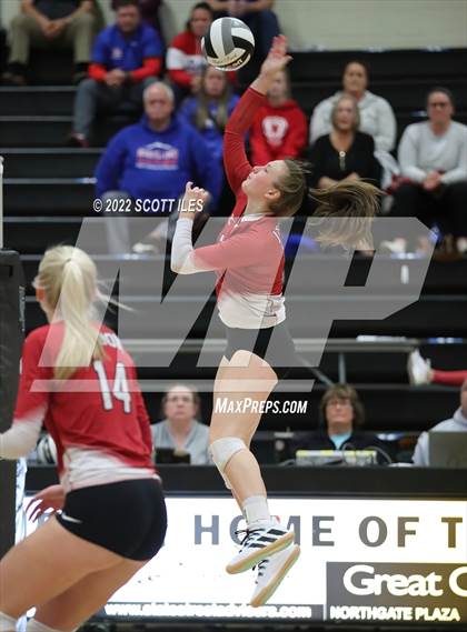 Thumbnail 2 in London vs Highland (OHSAA D2 District) photogallery.