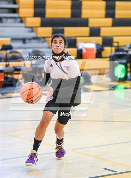 Thumbnail 3 in San Pedro vs. South Gate CIF LAC Division 2 Quarterfinals photogallery.