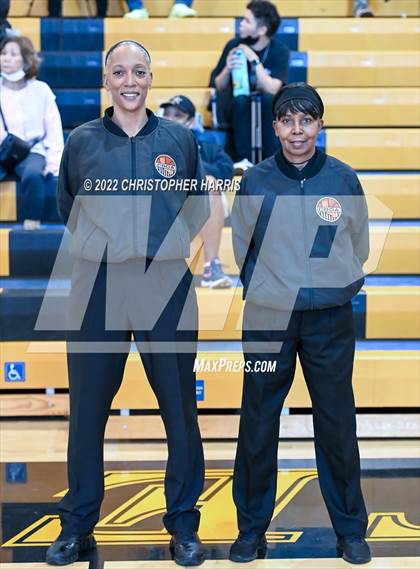 Thumbnail 3 in San Pedro vs. South Gate CIF LAC Division 2 Quarterfinals photogallery.