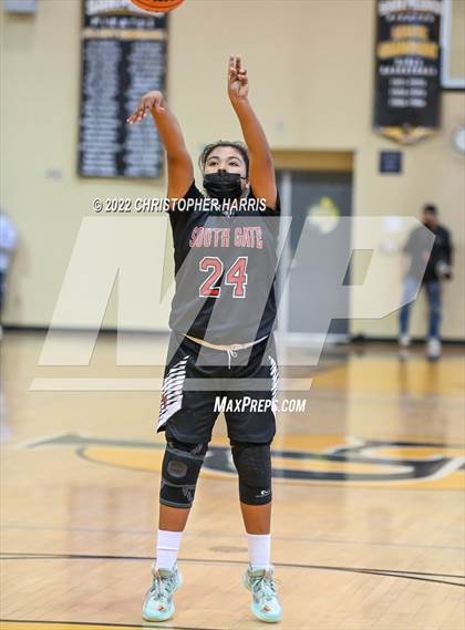 Thumbnail 2 in San Pedro vs. South Gate CIF LAC Division 2 Quarterfinals photogallery.