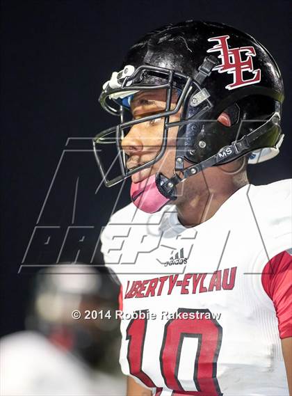 Thumbnail 2 in Liberty-Eylau vs. Argyle (UIL 4A Division 1 Region 2 Quarterfinal) photogallery.