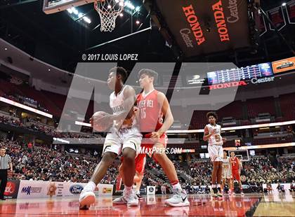 Thumbnail 2 in Bishop Montgomery vs. Mater Dei (CIF SS Open DIV Final) photogallery.