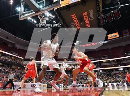 Thumbnail 1 in Bishop Montgomery vs. Mater Dei (CIF SS Open DIV Final) photogallery.