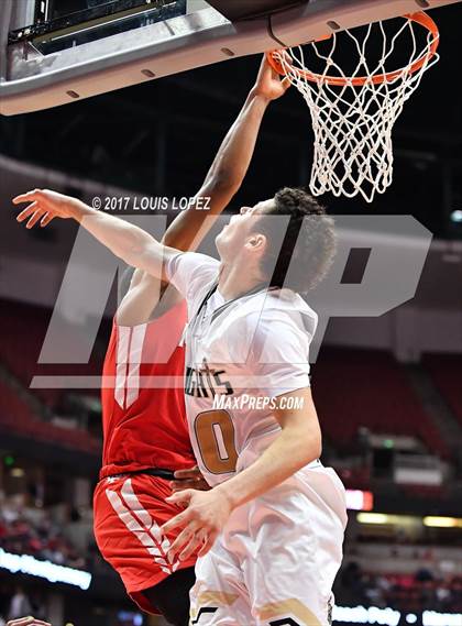 Thumbnail 1 in Bishop Montgomery vs. Mater Dei (CIF SS Open DIV Final) photogallery.