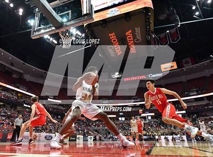 Thumbnail 1 in Bishop Montgomery vs. Mater Dei (CIF SS Open DIV Final) photogallery.