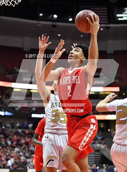 Thumbnail 3 in Bishop Montgomery vs. Mater Dei (CIF SS Open DIV Final) photogallery.