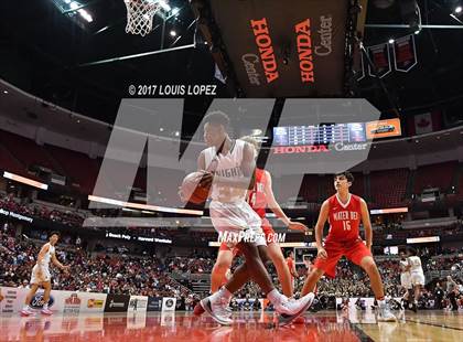 Thumbnail 1 in Bishop Montgomery vs. Mater Dei (CIF SS Open DIV Final) photogallery.