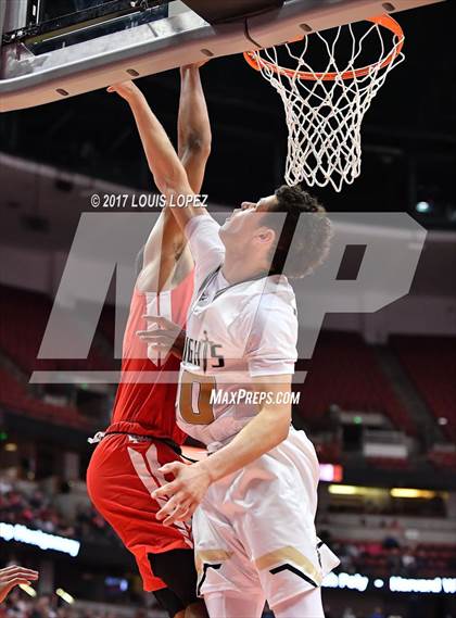 Thumbnail 3 in Bishop Montgomery vs. Mater Dei (CIF SS Open DIV Final) photogallery.