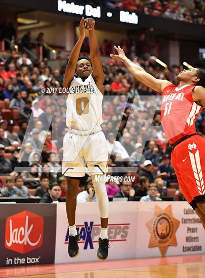 Thumbnail 2 in Bishop Montgomery vs. Mater Dei (CIF SS Open DIV Final) photogallery.