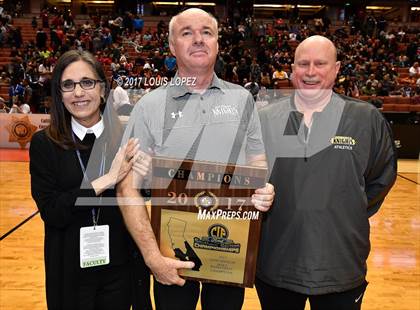 Thumbnail 1 in Bishop Montgomery vs. Mater Dei (CIF SS Open DIV Final) photogallery.