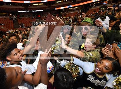 Thumbnail 3 in Bishop Montgomery vs. Mater Dei (CIF SS Open DIV Final) photogallery.
