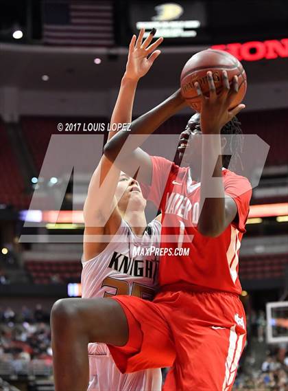 Thumbnail 3 in Bishop Montgomery vs. Mater Dei (CIF SS Open DIV Final) photogallery.