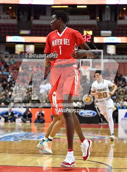 Thumbnail 1 in Bishop Montgomery vs. Mater Dei (CIF SS Open DIV Final) photogallery.