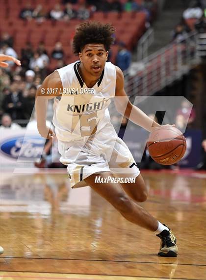 Thumbnail 2 in Bishop Montgomery vs. Mater Dei (CIF SS Open DIV Final) photogallery.