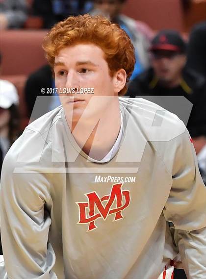 Thumbnail 1 in Bishop Montgomery vs. Mater Dei (CIF SS Open DIV Final) photogallery.