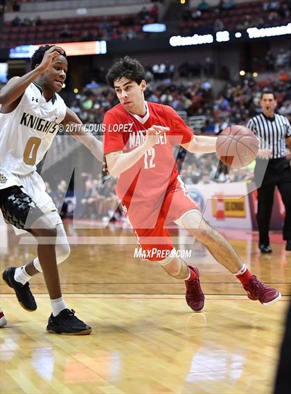 Thumbnail 2 in Bishop Montgomery vs. Mater Dei (CIF SS Open DIV Final) photogallery.