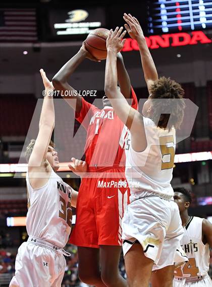 Thumbnail 3 in Bishop Montgomery vs. Mater Dei (CIF SS Open DIV Final) photogallery.