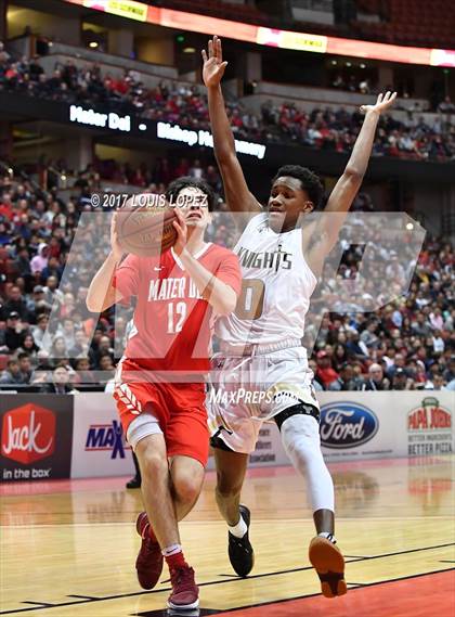 Thumbnail 2 in Bishop Montgomery vs. Mater Dei (CIF SS Open DIV Final) photogallery.