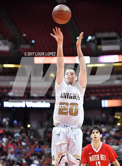 Thumbnail 3 in Bishop Montgomery vs. Mater Dei (CIF SS Open DIV Final) photogallery.