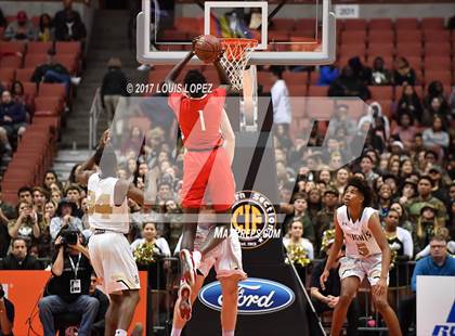 Thumbnail 3 in Bishop Montgomery vs. Mater Dei (CIF SS Open DIV Final) photogallery.