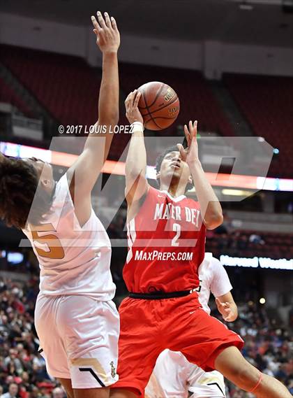 Thumbnail 2 in Bishop Montgomery vs. Mater Dei (CIF SS Open DIV Final) photogallery.