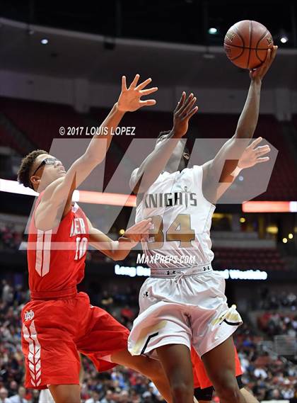 Thumbnail 3 in Bishop Montgomery vs. Mater Dei (CIF SS Open DIV Final) photogallery.