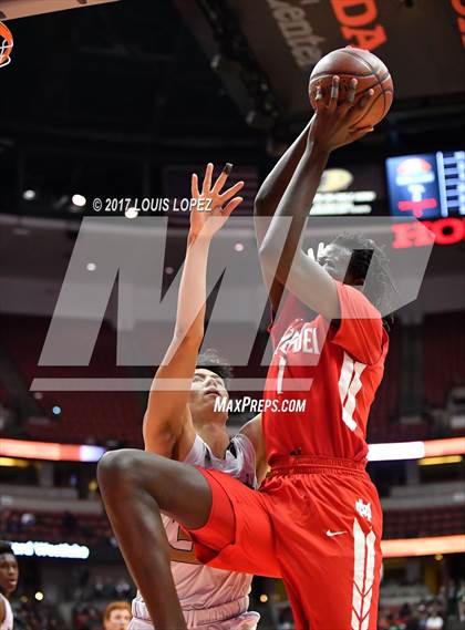 Thumbnail 1 in Bishop Montgomery vs. Mater Dei (CIF SS Open DIV Final) photogallery.