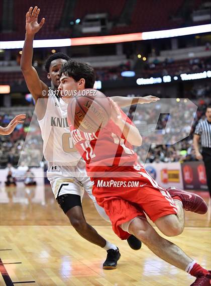 Thumbnail 1 in Bishop Montgomery vs. Mater Dei (CIF SS Open DIV Final) photogallery.