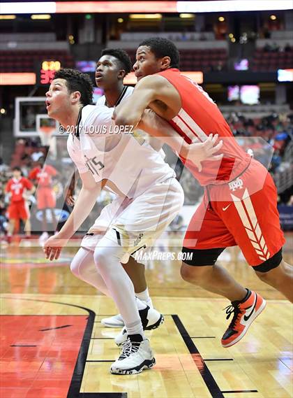 Thumbnail 1 in Bishop Montgomery vs. Mater Dei (CIF SS Open DIV Final) photogallery.