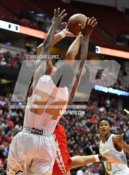 Thumbnail 3 in Bishop Montgomery vs. Mater Dei (CIF SS Open DIV Final) photogallery.