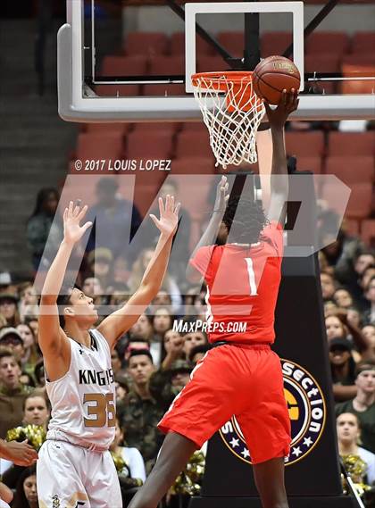 Thumbnail 3 in Bishop Montgomery vs. Mater Dei (CIF SS Open DIV Final) photogallery.