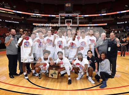 Thumbnail 2 in Bishop Montgomery vs. Mater Dei (CIF SS Open DIV Final) photogallery.