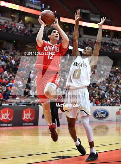Thumbnail 2 in Bishop Montgomery vs. Mater Dei (CIF SS Open DIV Final) photogallery.