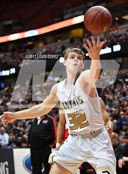 Thumbnail 2 in Bishop Montgomery vs. Mater Dei (CIF SS Open DIV Final) photogallery.
