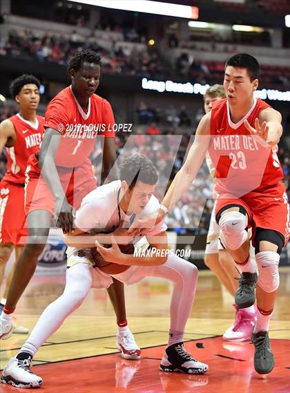 Thumbnail 3 in Bishop Montgomery vs. Mater Dei (CIF SS Open DIV Final) photogallery.