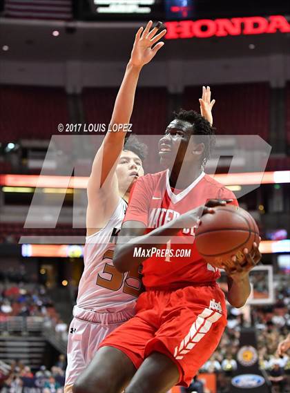 Thumbnail 2 in Bishop Montgomery vs. Mater Dei (CIF SS Open DIV Final) photogallery.